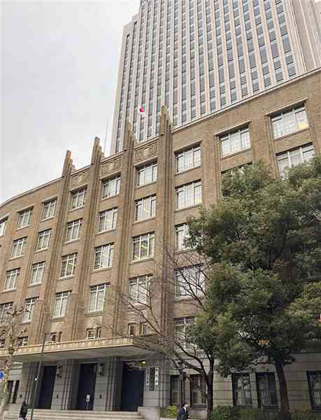 文部科学省などが入る建物＝2023年1月、東京都内