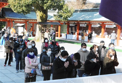 初詣 参拝者８割減の神社も 熊本県内 熊本日日新聞社