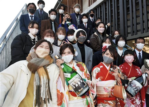 自作焼酎で成人祝い 南稜高食品科学科の卒業生 在学中に仕込み 熊本日日新聞社