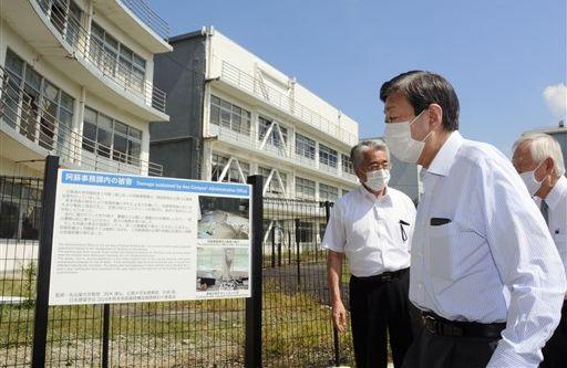 自然体感の教育 活用も 東海大 山田学長が震災ミュージアム 熊本県南阿蘇村 訪問 熊本日日新聞社