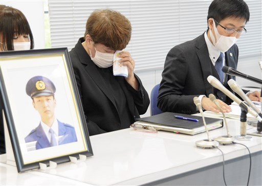 自殺巡査の遺族 息子の名誉回復されてない 熊本県警に損害賠償請求へ 熊本日日新聞社