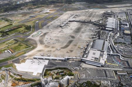 成田空港の一部施設再開へ 熊本日日新聞社