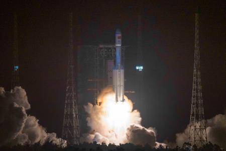 中国 宇宙船ドッキングに成功 熊本日日新聞社