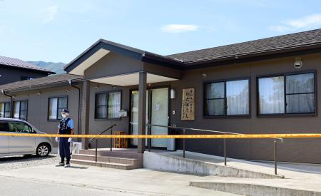 入所女性殺害容疑で男逮捕 山梨 熊本日日新聞社