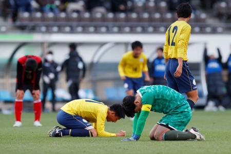 青森山田 静岡学園など８強 高校サッカー３回戦 共同通信 熊本日日新聞社