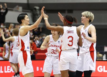 バスケ 日本はカナダに競り勝つ 女子ｗ杯予選 共同通信 熊本日日新聞社