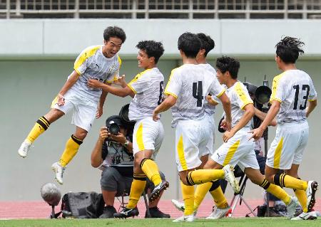 サッカー男子 前橋育英がｖ 全国高校総体 女子は大商学園 共同通信 熊本日日新聞社