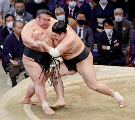 九州場所、平幕の阿炎が初優勝 ２８年ぶりの三つどもえ制す（共同通信