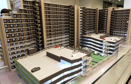 　関電不動産開発が大阪府交野市に開発するマンションの完成予想模型
