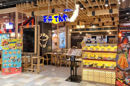 　タイの首都バンコクで営業する「天丼てんや」の店舗（ロイヤルホールディングス提供）