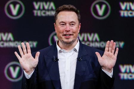 　イーロン・マスク氏＝昨年６月（ロイター＝共同）