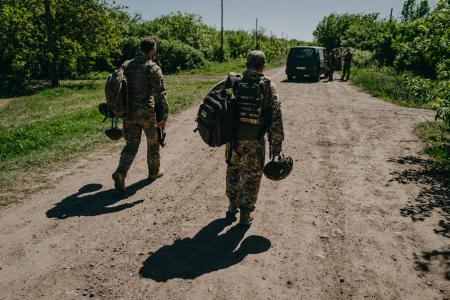 　ドネツク州に展開するウクライナ兵＝４月３０日（ゲッティ＝共同）