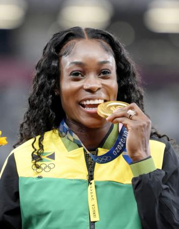 　東京五輪の陸上女子１００メートルで優勝したジャマイカのエレーン・トンプソンヘラ＝２０２１年、国立競技場
