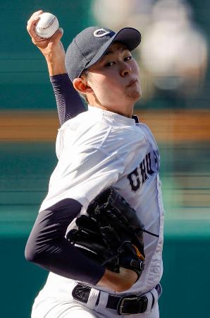 　宮崎商戦に先発した中京大中京・中井＝甲子園