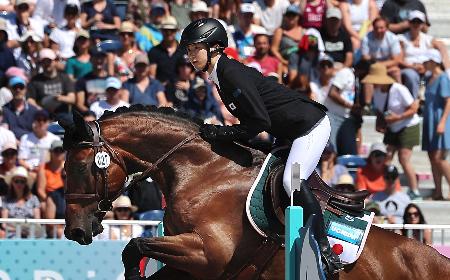 　女子準決勝　馬術に出場した内田美咲＝パリ郊外（ロイター＝共同）