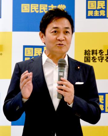 　国民民主党の両院議員総会であいさつする玉木代表＝１３日午後、国会