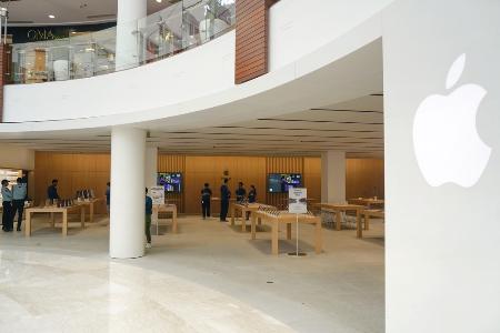 　ニューデリーの米アップル直営店「アップルストア」＝昨年９月（共同）