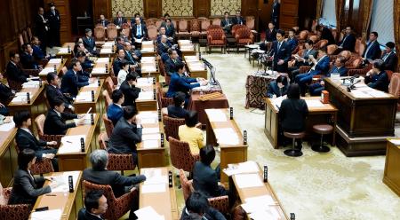 　集中審議を実施した衆院予算委＝１２日午前