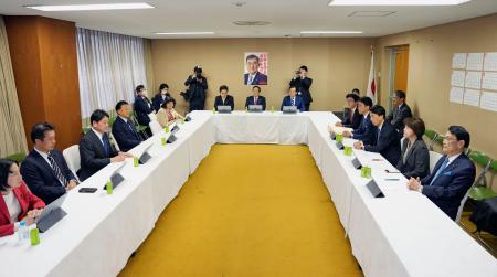 　自民党本部で開かれた政調審議会＝１６日午前、東京・永田町