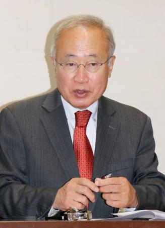 　控訴審判決を受け、記者会見する有田芳生氏＝２３日午後、東京・霞が関の司法記者クラブ