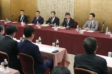 　２０２３年、自民党大阪府連の立て直しに向け、大阪市で開かれた意見交換会