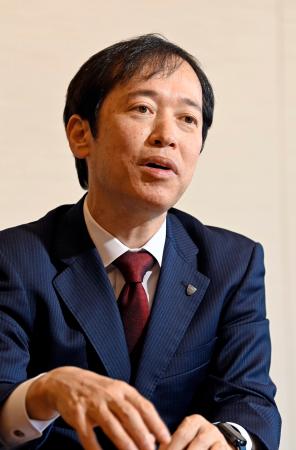 　インタビューに答える第一生命保険の隅野俊亮社長