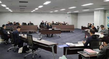 　公開された栃木県佐野市議会の百条委員会＝１０日午前