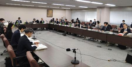 　「育成就労」に関し、初めて開催された有識者懇談会＝６日午前、東京・霞が関