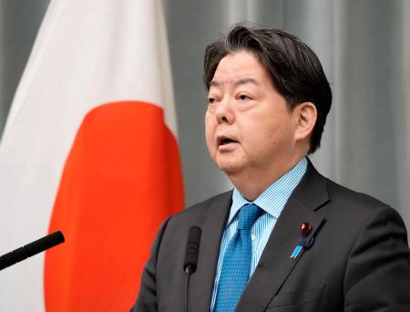 　記者会見する林官房長官＝１０日午前、首相官邸