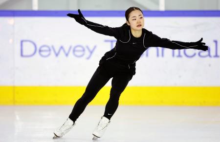 　練習を公開したフィギュアスケート女子の島田麻央＝木下アカデミー京都アイスアリーナ