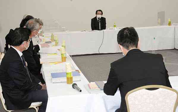 熊本空港へのアクセス手段の改善について議論した検討委員会の初会合＝１１日、熊本市