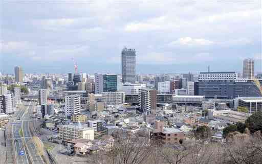 再開発や土地区画整理によってビルやマンションが増えたＪＲ熊本駅の周辺地区＝２月１５日、熊本市西区