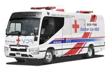 トヨタが開発した燃料電池医療車。災害時の被災地での電源供給も想定している（熊本赤十字病院提供）