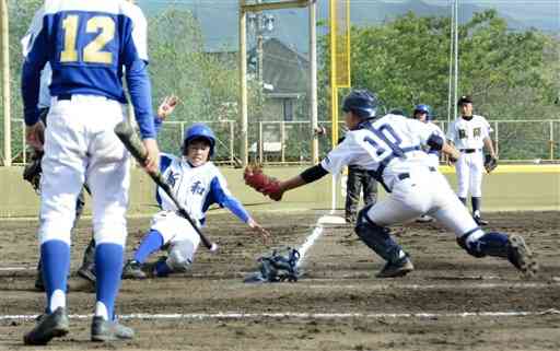 ５１チームが熱戦 熊日旗城南地区中学生野球が開幕 熊本日日新聞社
