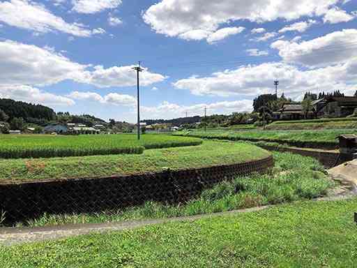 のどかな田園風景が広がる平山温泉