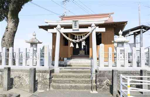 鹿子木量平をまつった文政神社＝八代市