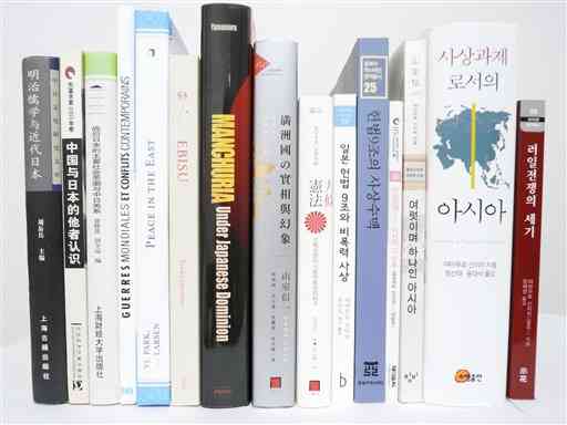 著作のほとんどは海外で翻訳出版されている。今年は３冊の中国語版が刊行予定