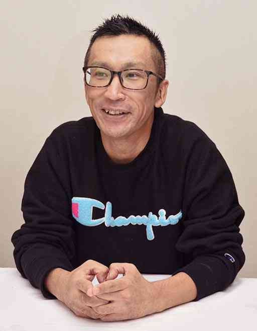 ＨＩＶ感染を公表している斎藤忠明さん。「感染者が堂々と自信を持って生きられる世の中になってほしい」と話す＝熊本市中央区