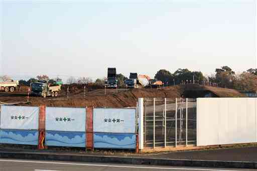 ＴＳＭＣの工場進出に向けて造成工事が進む第二原水工業団地＝２０２１年１２月、菊陽町