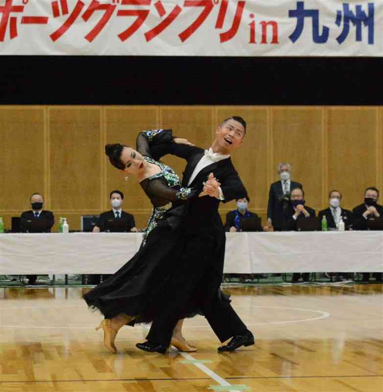 日本一へ華麗にステップ 大津町でダンススポーツGP｜熊本日日新聞社