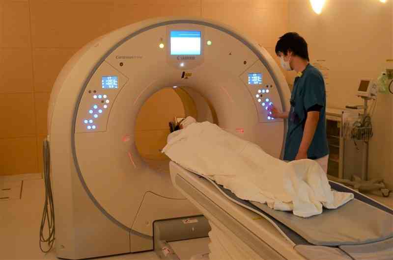 済生会熊本病院が導入した最新のPET－CT装置＝熊本市南区