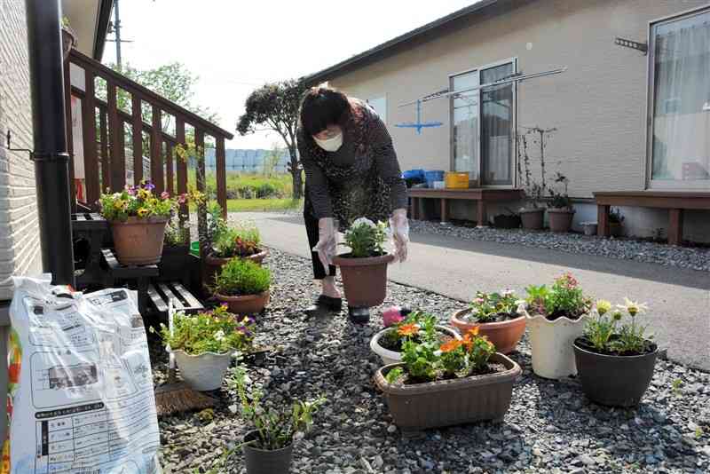 熊本豪雨で被災した球磨村の住民が入居する錦町の仮設団地＝同町