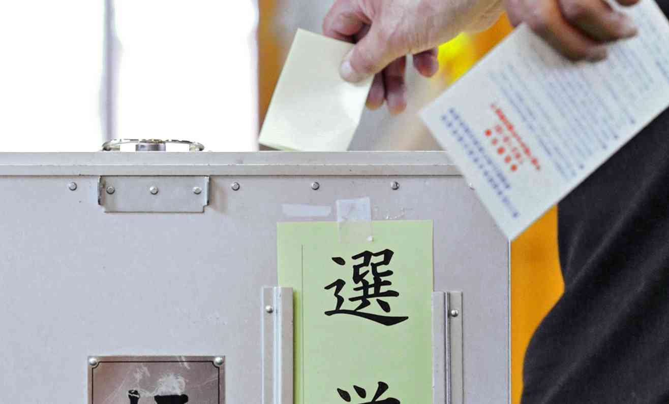 前回２０１９年参院選の投票の様子＝熊本市南区