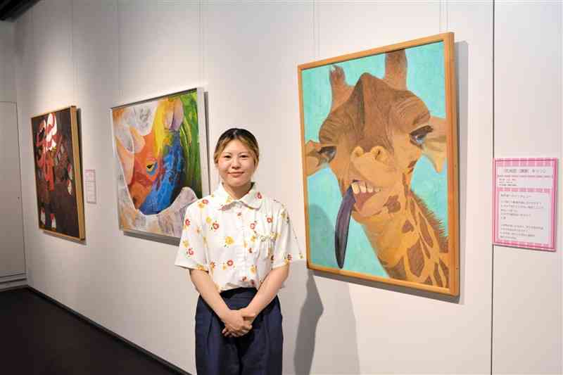 動物をモチーフにした作品が並ぶ「われらのあにまる展」＝熊本市中央区