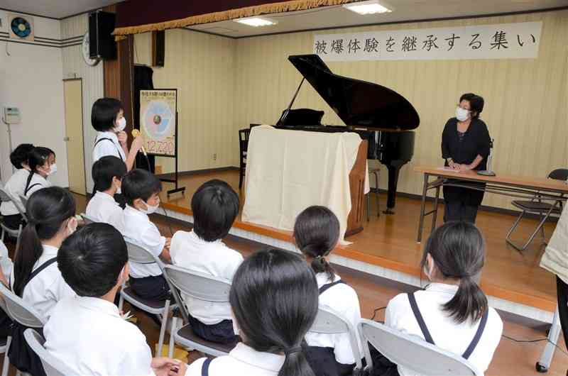 平和のためにできること見つけたい 熊本市 植木小児童 被爆体験を紙芝居で学ぶ 熊本日日新聞社