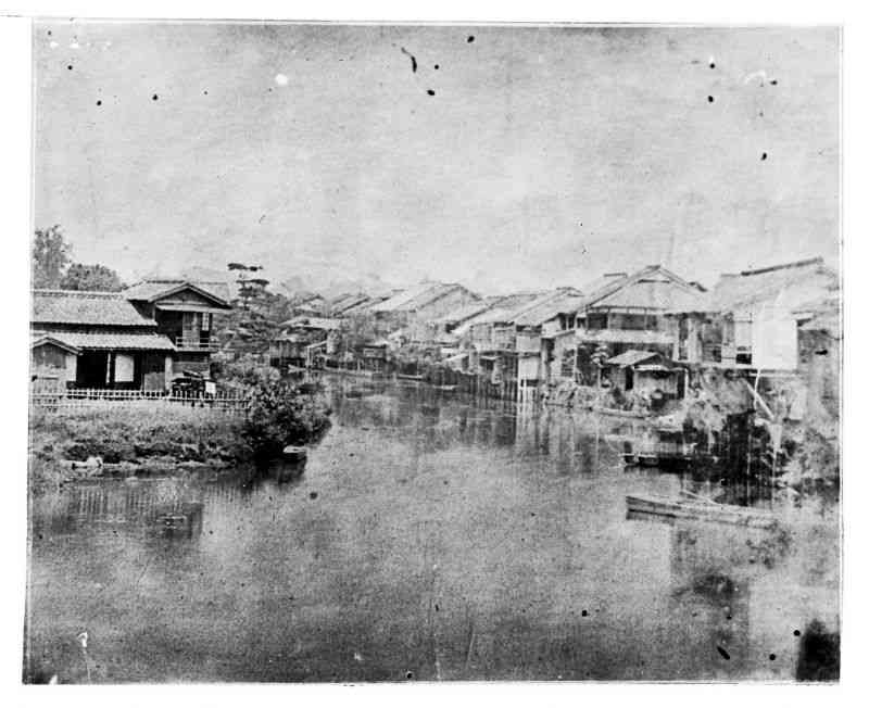 明治初期に撮影された、坪井川と井芹川の合流点付近の写真。現在は北岡自然公園となっている（熊本博物館蔵）