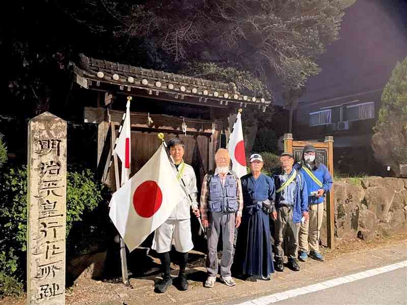 明治天皇行幸150年 足跡をたどる 熊本市で歴史ウオーク 熊本日日新聞社