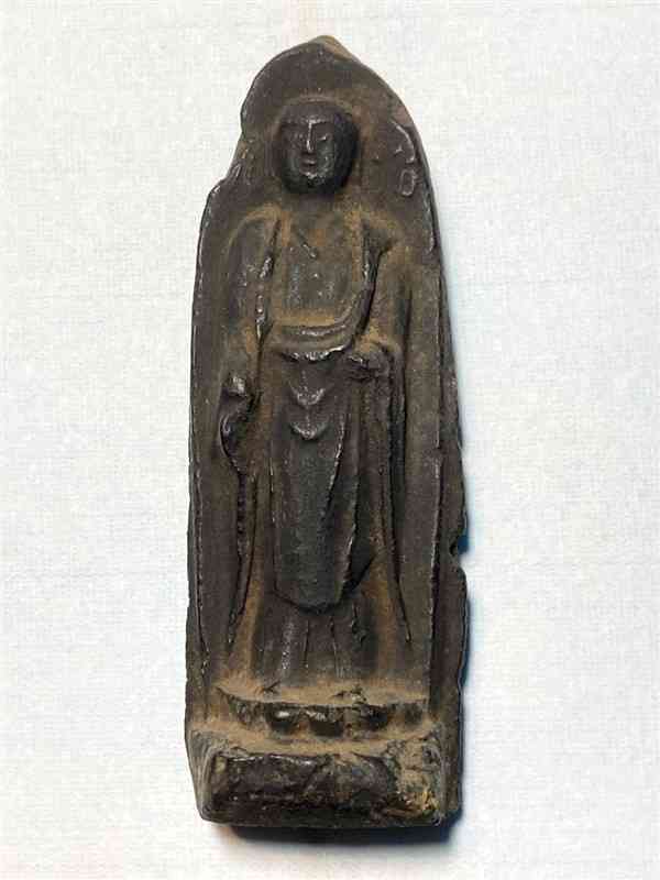 鎌倉市で見つかった宮本武蔵が彫ったと伝わる地蔵尊（金子家敏さん提供）