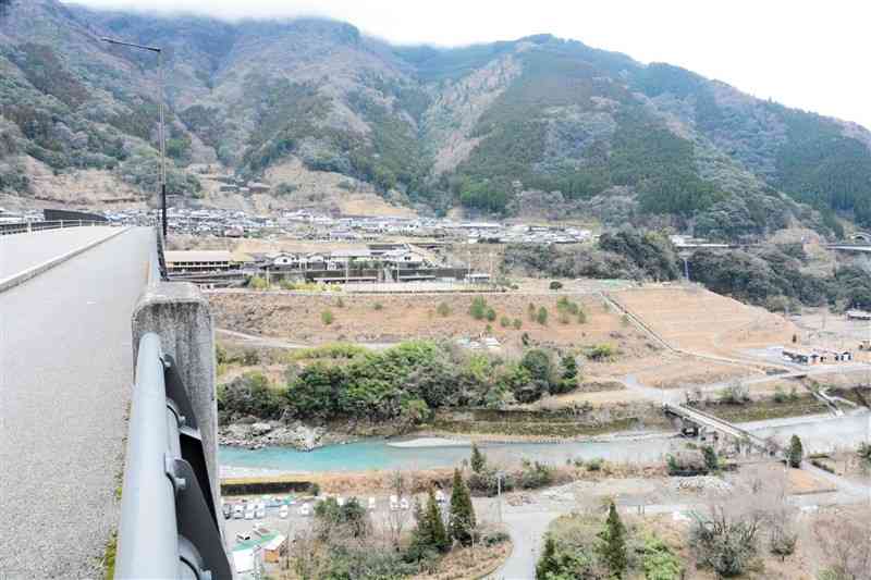 当初予算案で五木村振興に10億円確保　熊本県　川辺川への流水ダム建設で貯水時に水没　ダム事業にも10億円超