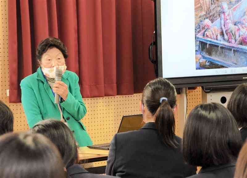 広島での被爆体験を語る山瀬潤子さん＝菊池市